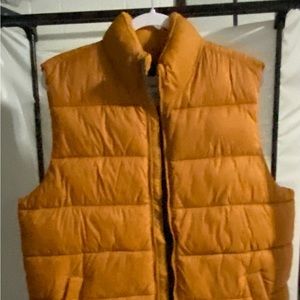 Puffy vest